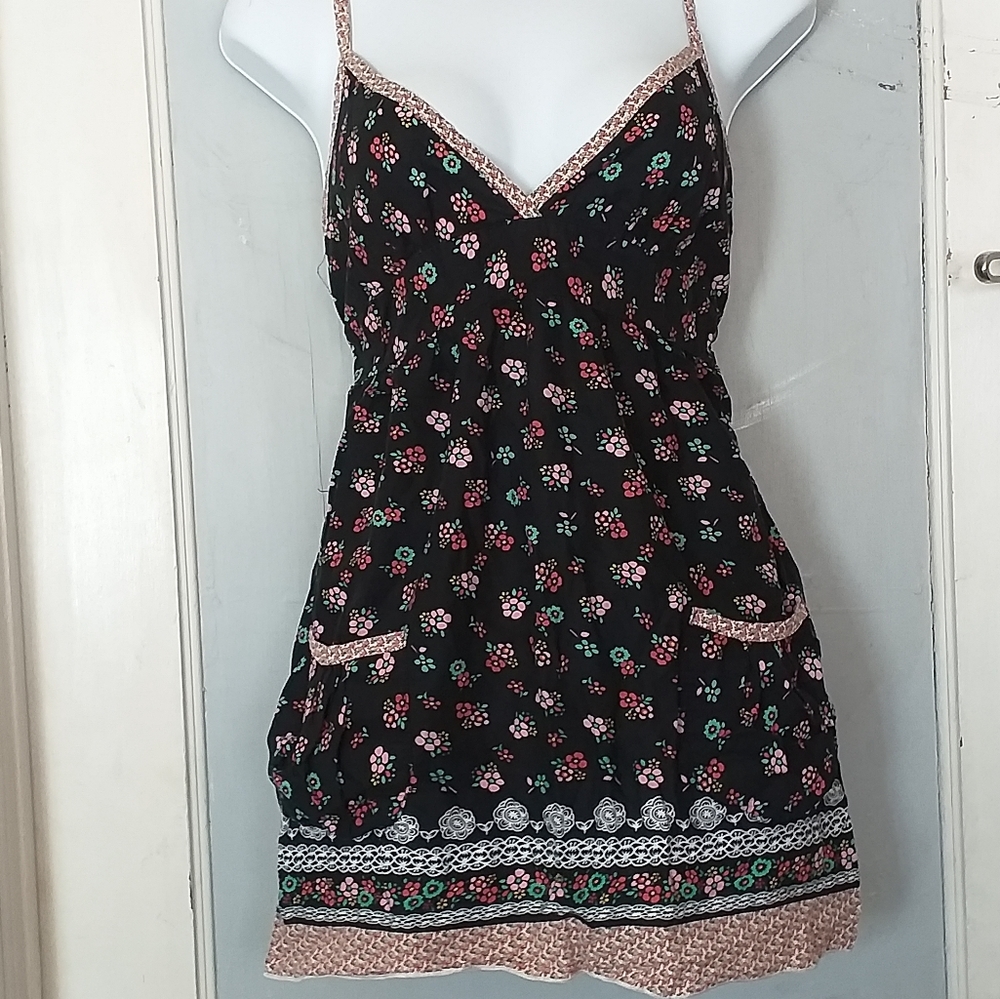 Forever black floral spaghetti strap tank, sz M